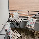 Coco Chanel Boutique By Goodnite Cz Apartmán