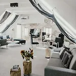 Coco Chanel Boutique By Goodnite Cz Apartmán *