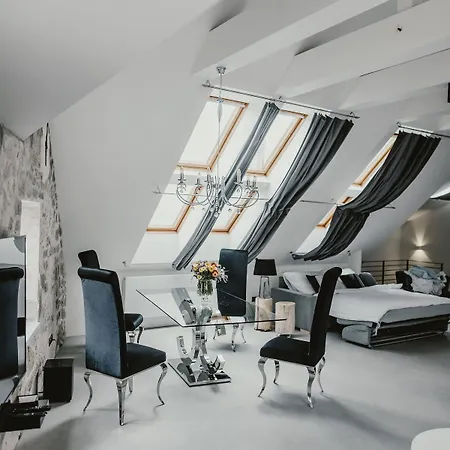 Coco Chanel Boutique By Goodnite Cz Apartment *