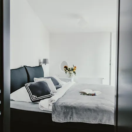 Coco Chanel Boutique By Goodnite Cz Apartment Brno