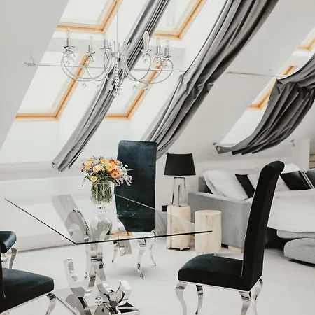 Apartment Coco Chanel Boutique By Goodnite Cz