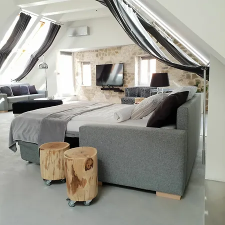 Coco Chanel Boutique By Goodnite Cz Apartment *