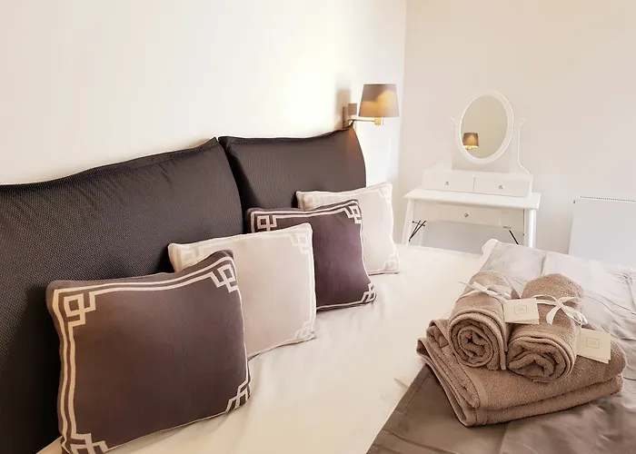 Coco Chanel Boutique By Goodnite Cz * Brno